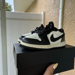 Jordan 1 Low Mocha 6C